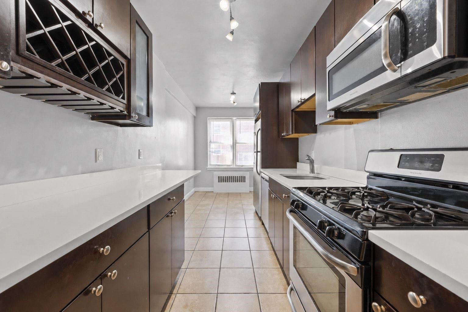 2520 John F Kennedy Blvd 2C — photo