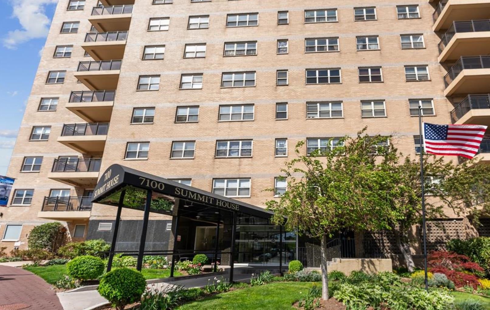7100 Blvd East 6K — photo