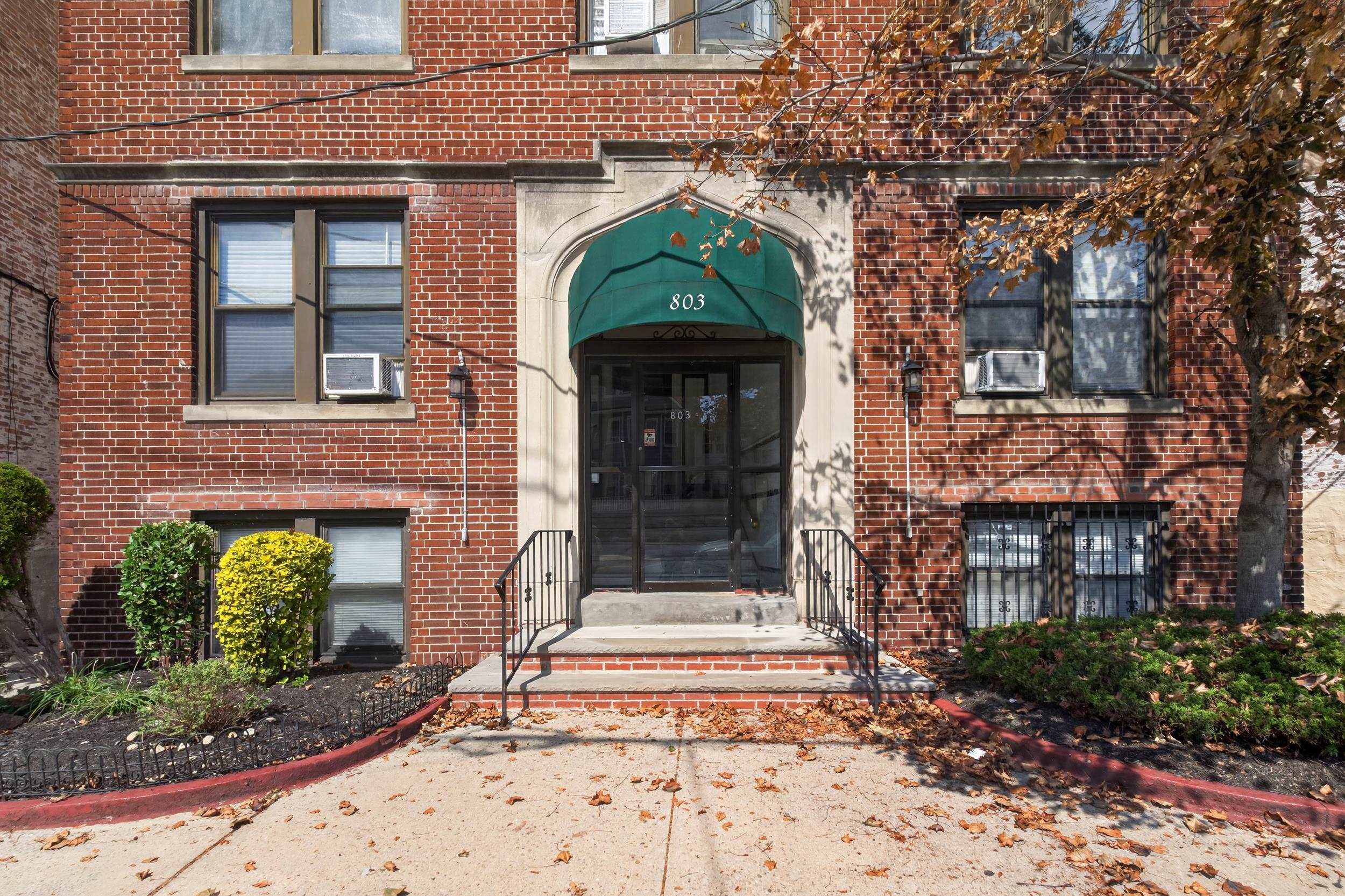 803 Avenue a 2B — photo