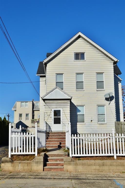 127-129 West 3rd St 1 — photo