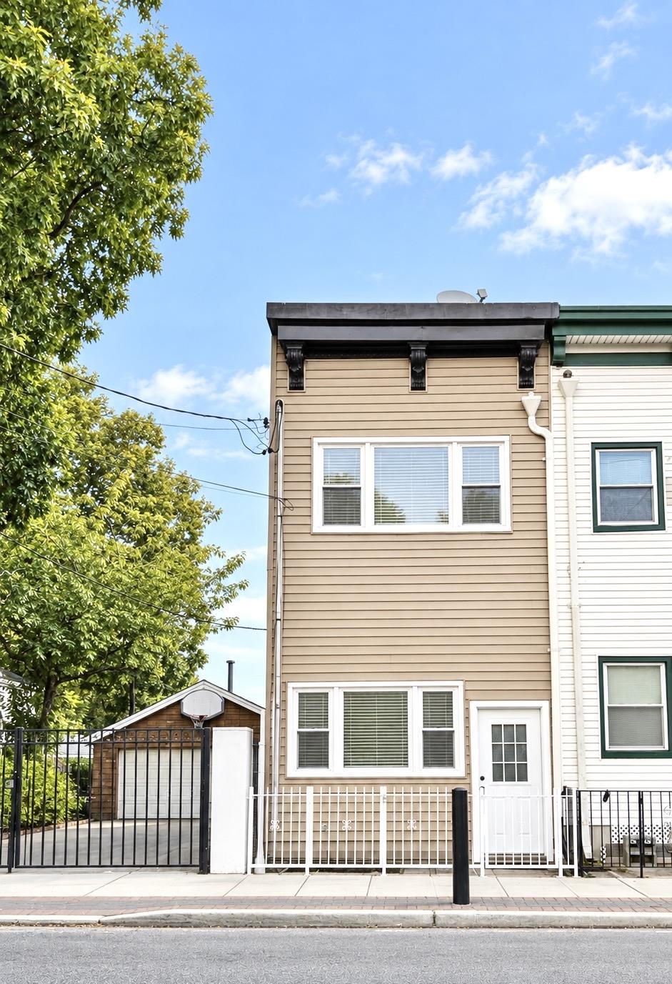 90A Hackensack Plank Road — photo
