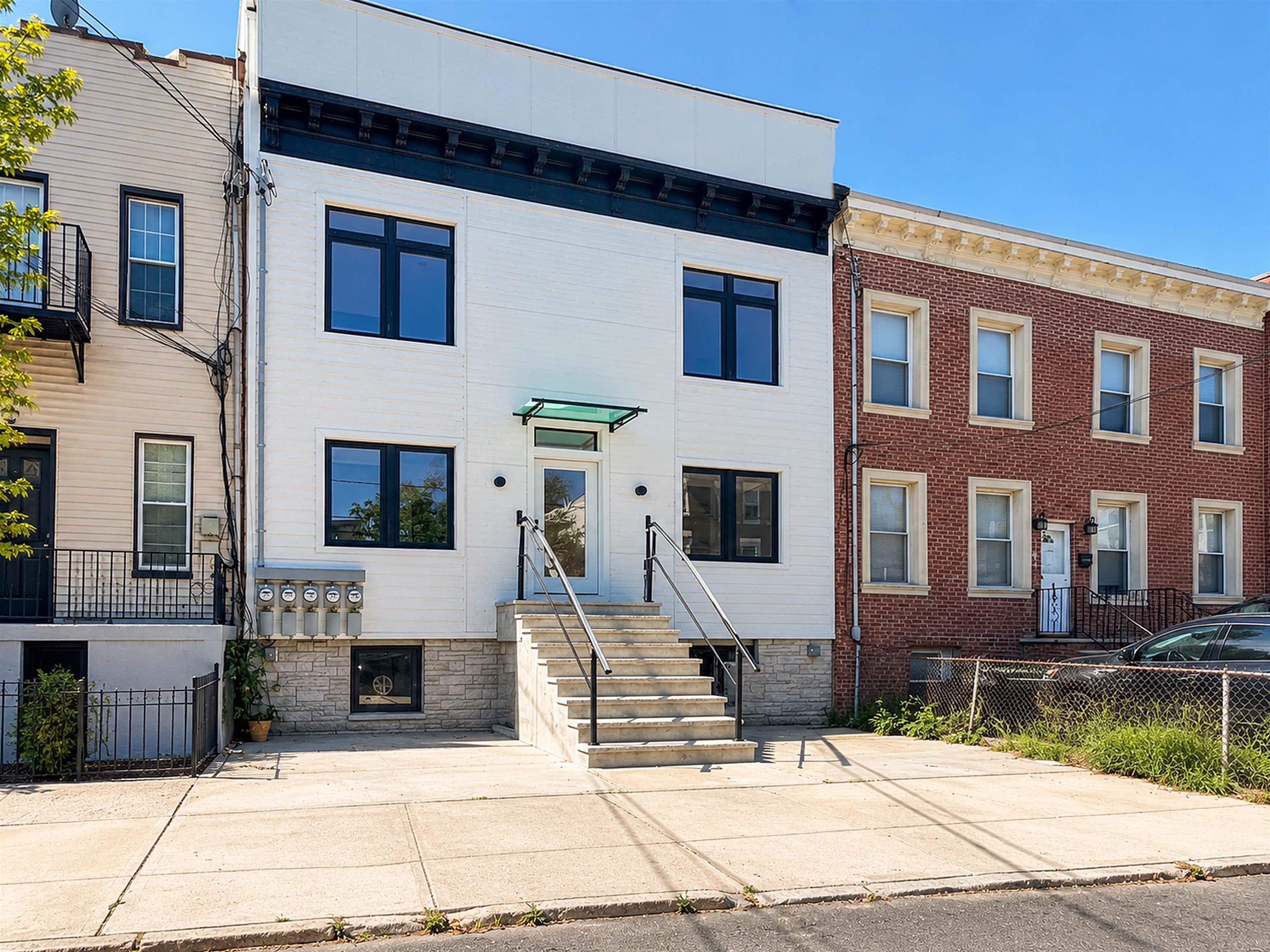 291 New York Ave 3 — photo