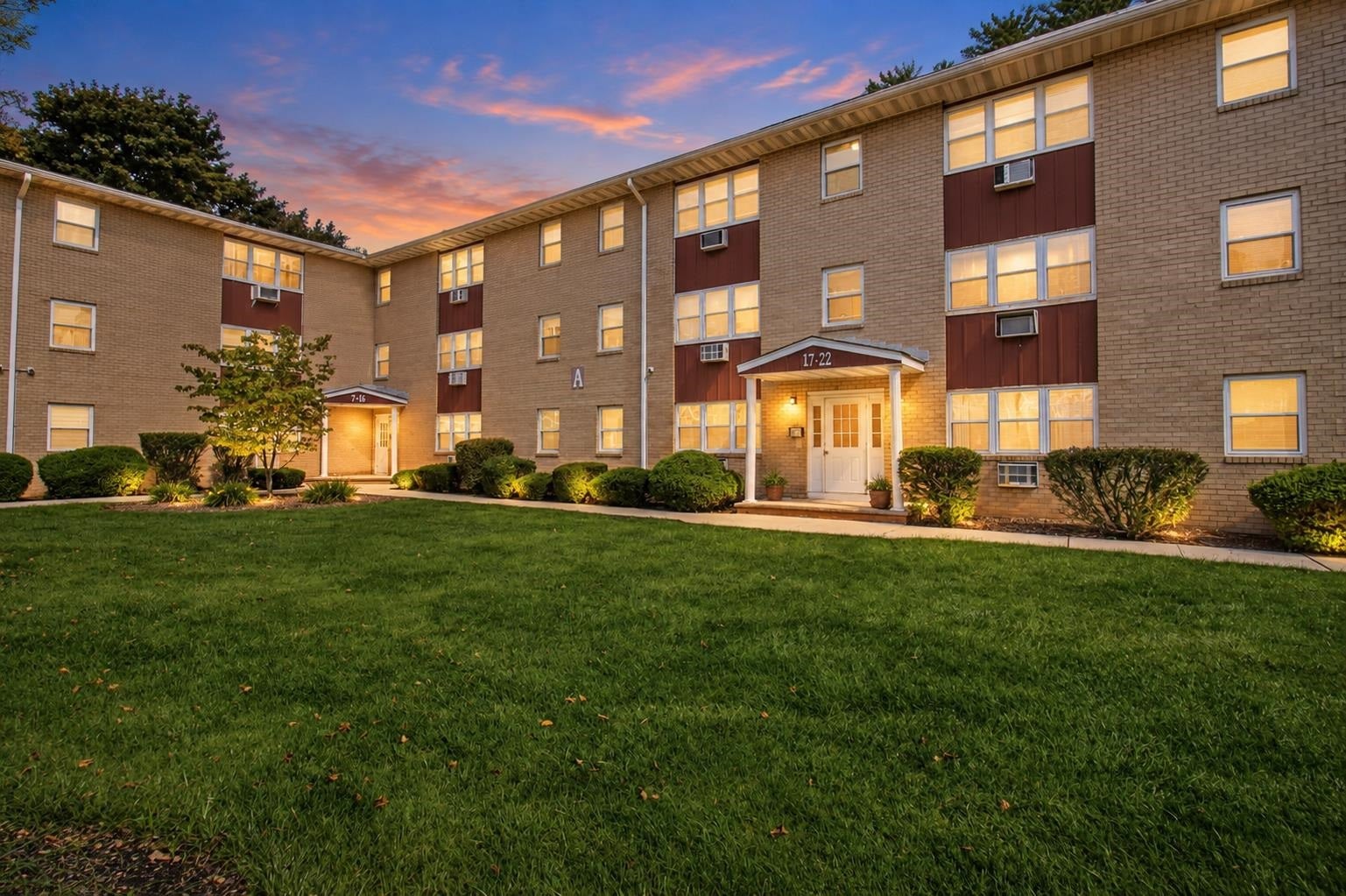 2 Radio Ave a20 — photo