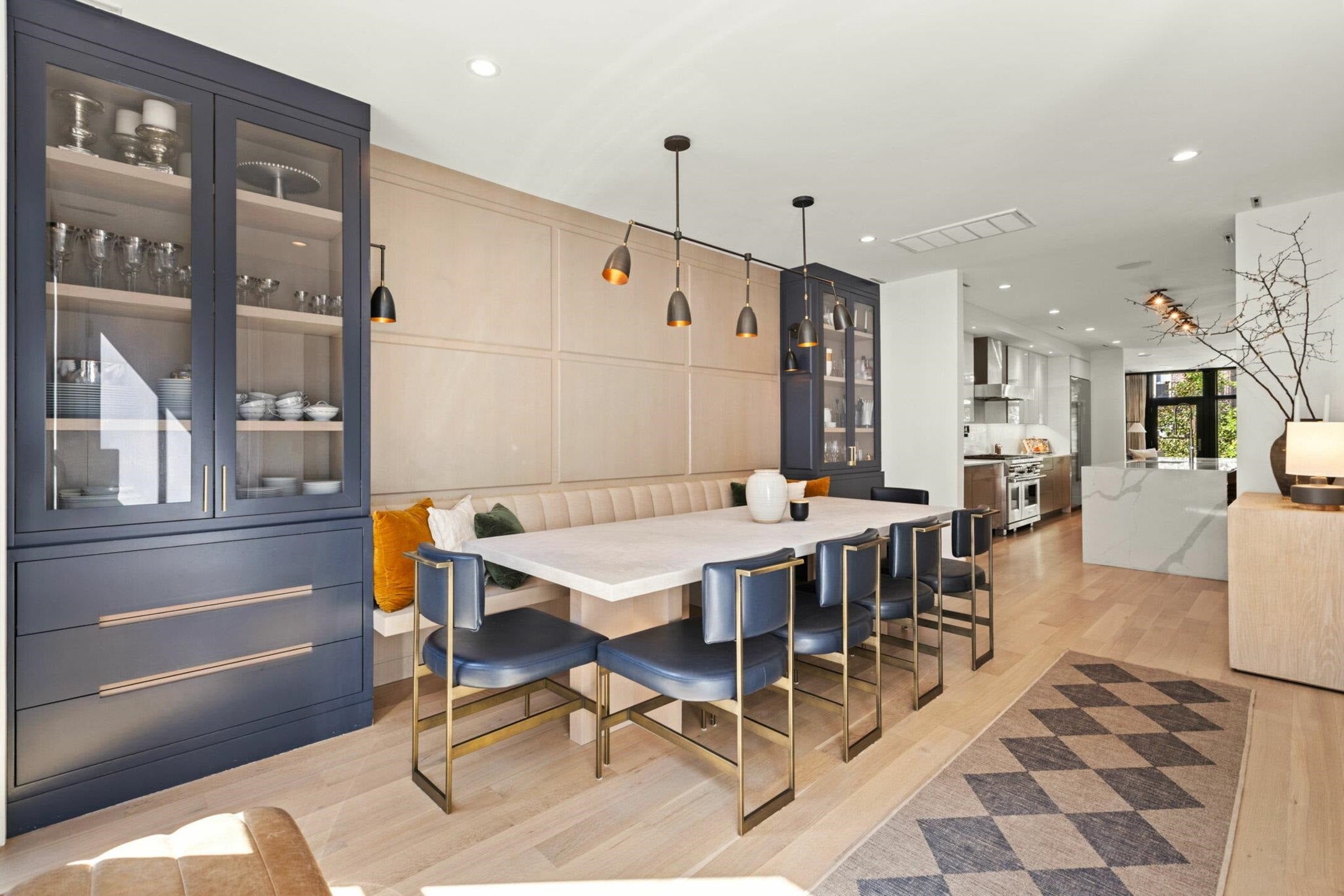810 Park Ave 1 — photo
