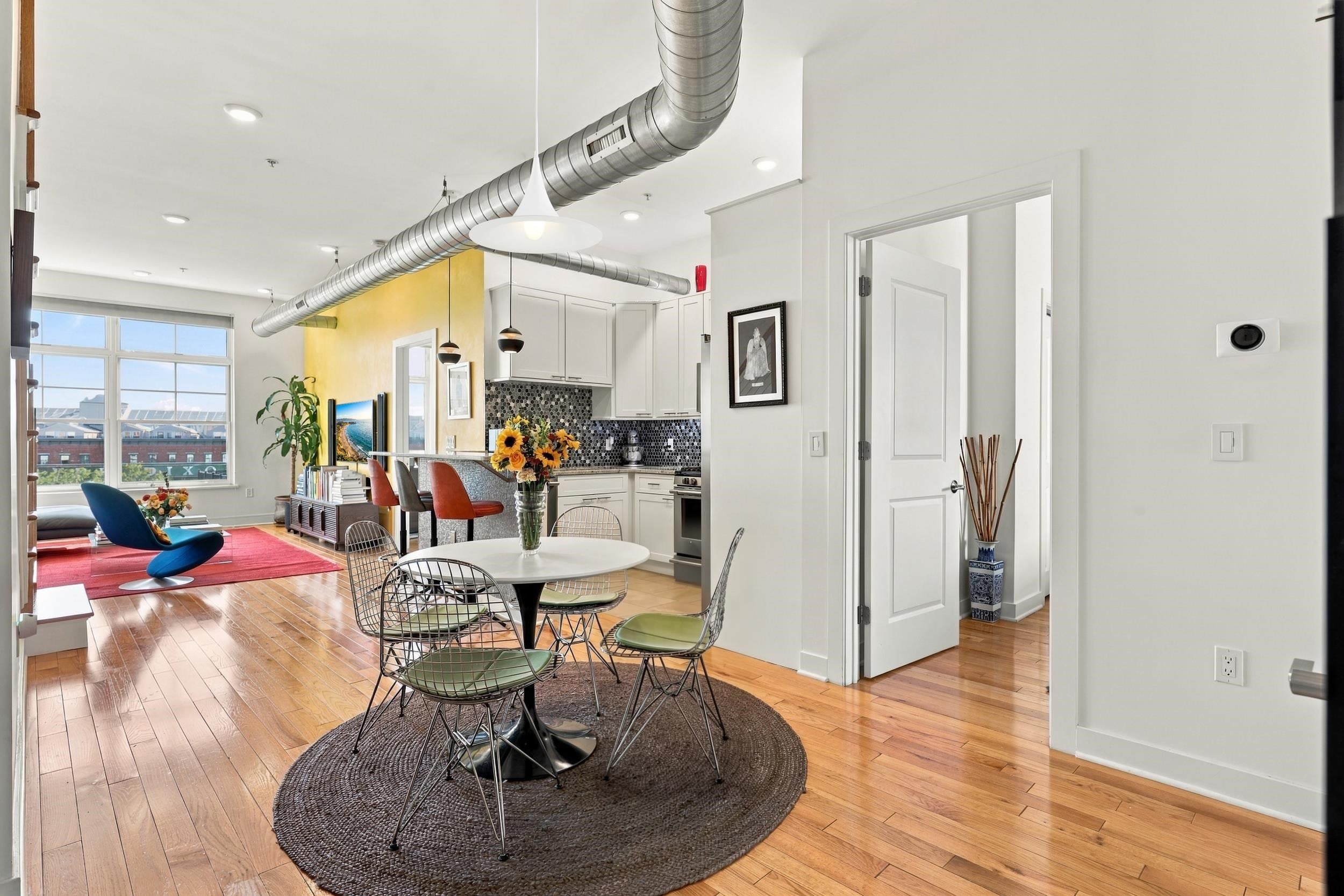 251 Newark Ave 5D — photo