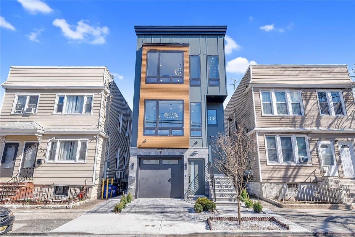 206 Clendenny Ave 2 — photo