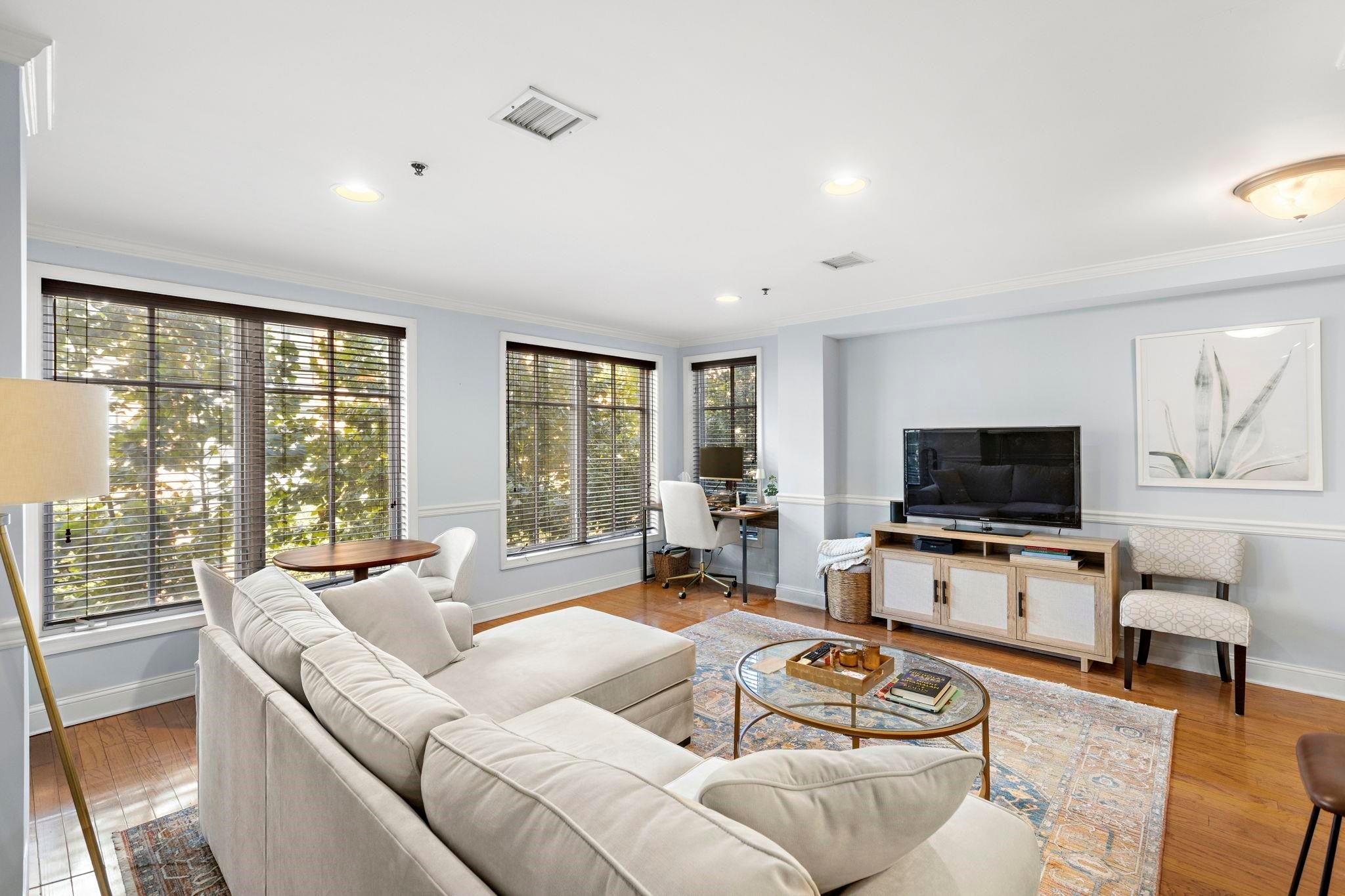 1331 Grand St 308 — photo