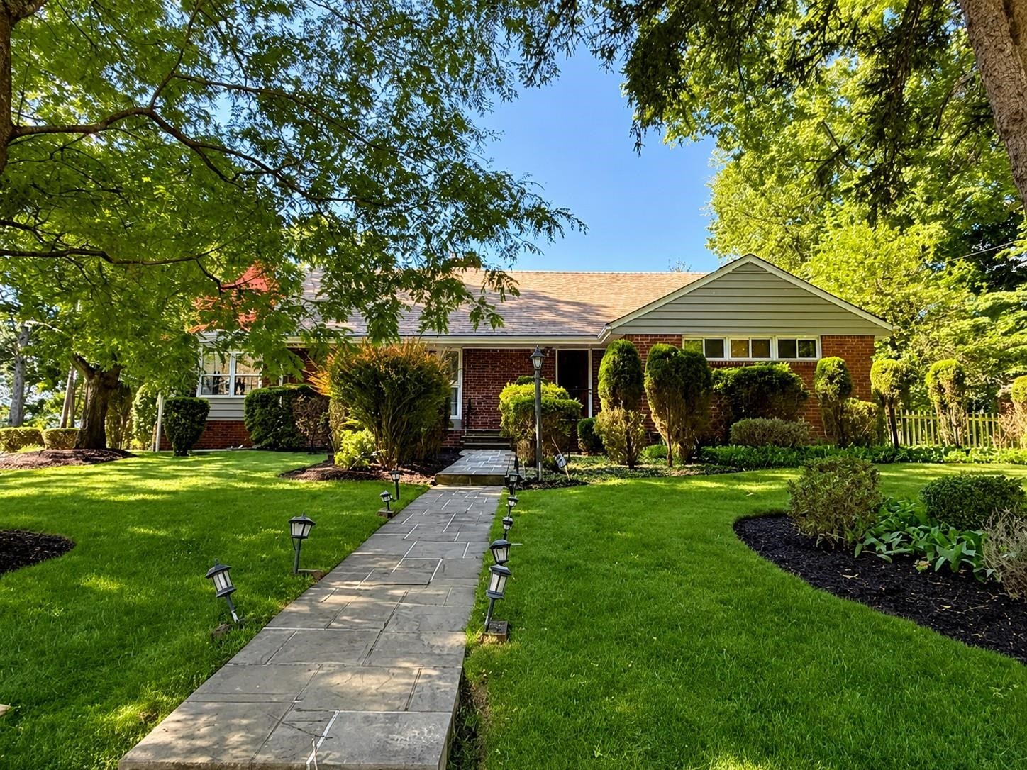 72 Foster Rd — photo
