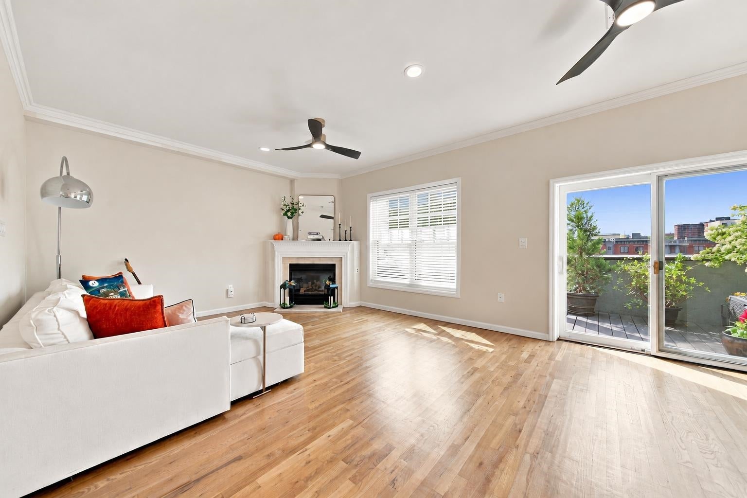 81 Grand St Ph — photo