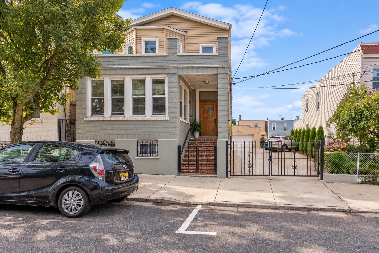 1307 10th Street — photo