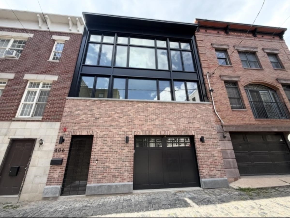 406 Court Street — photo