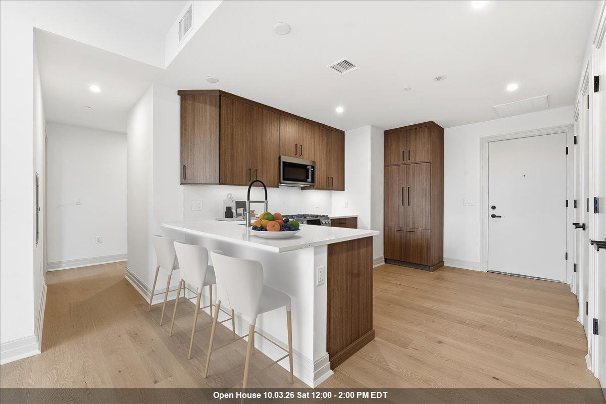931 Madison Street — photo