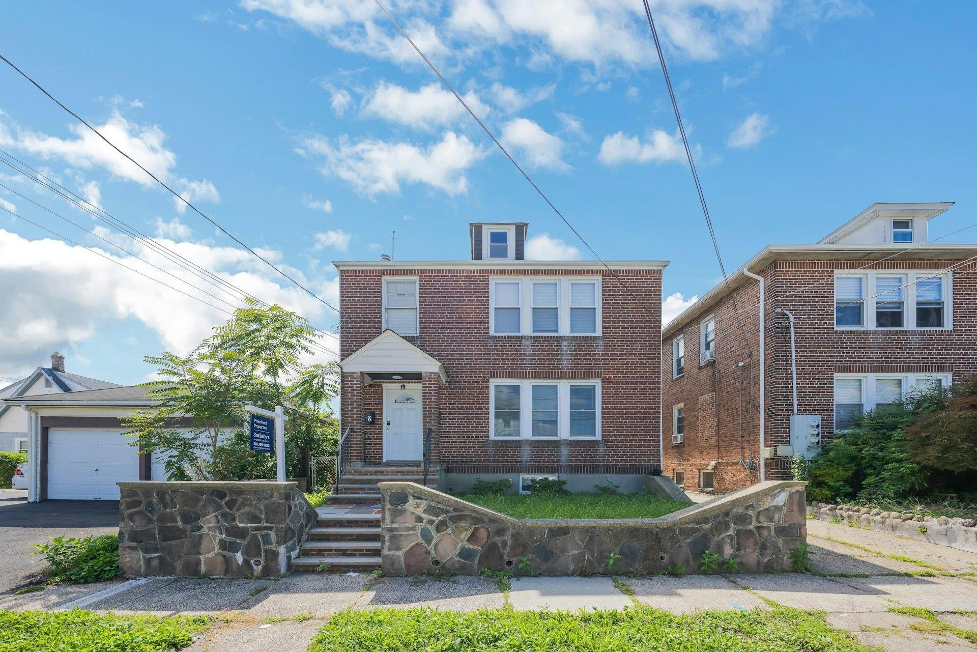 58 Floyd Avenue — photo