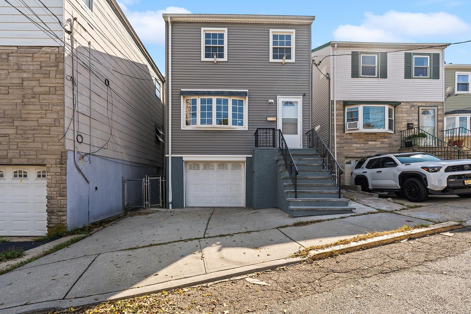 3510 Givernaud Terrace — photo
