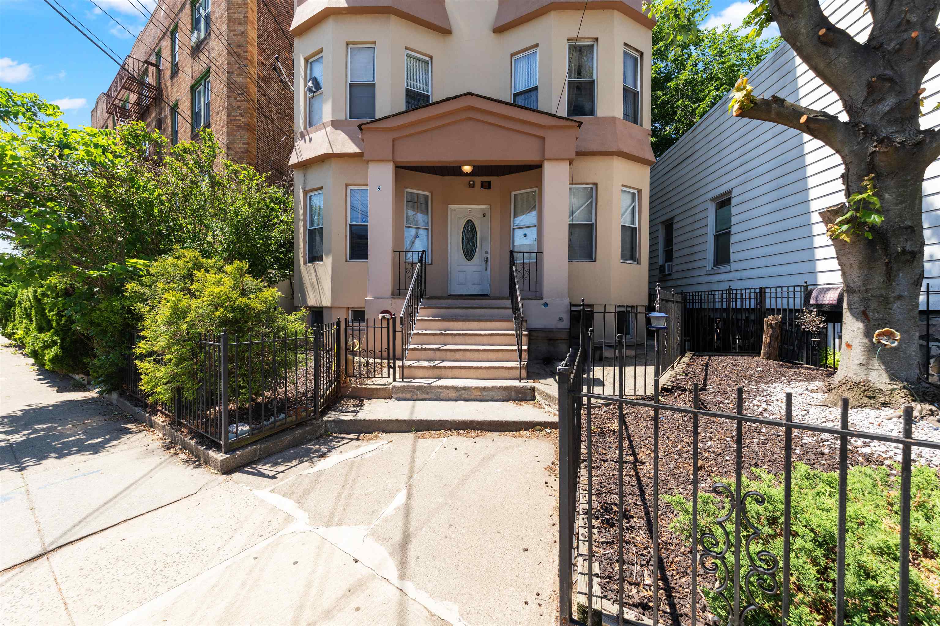9 Sanford Place — photo