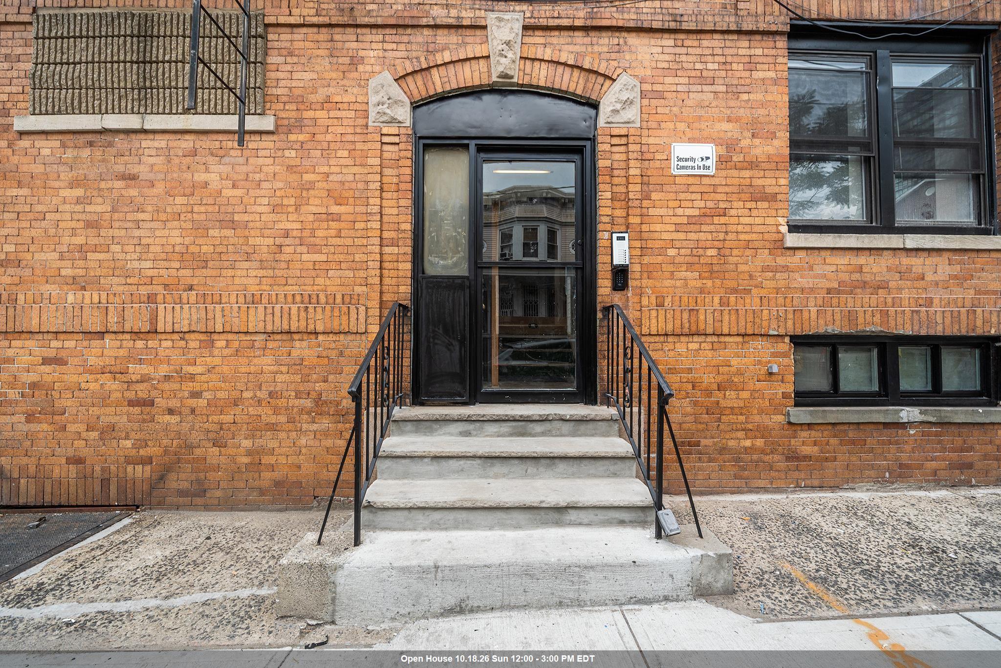 25 High Street — photo