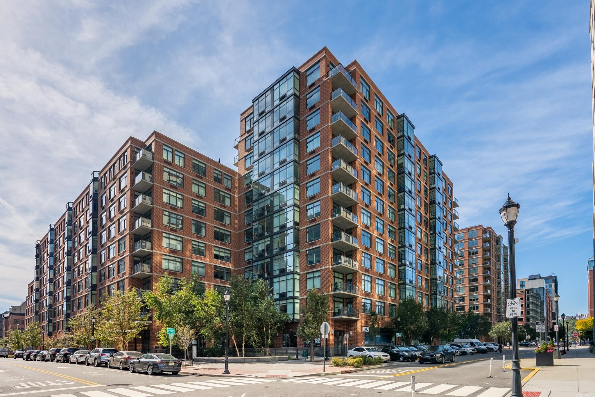 1400 Hudson Street — photo