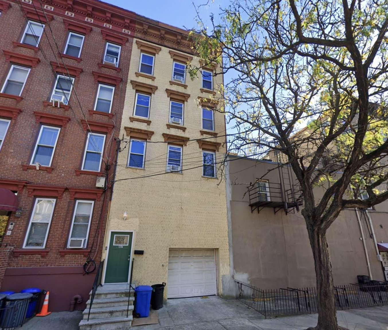 107 Madison Street — photo