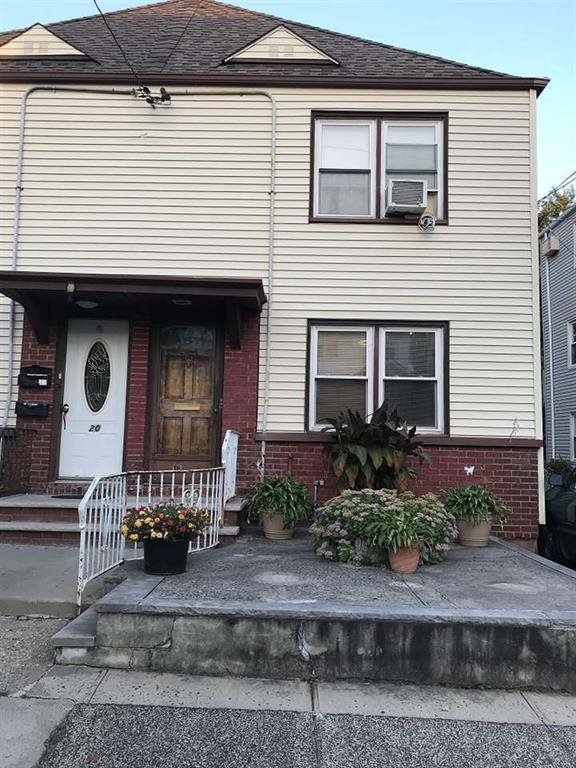 18 Kelly Parkway — photo