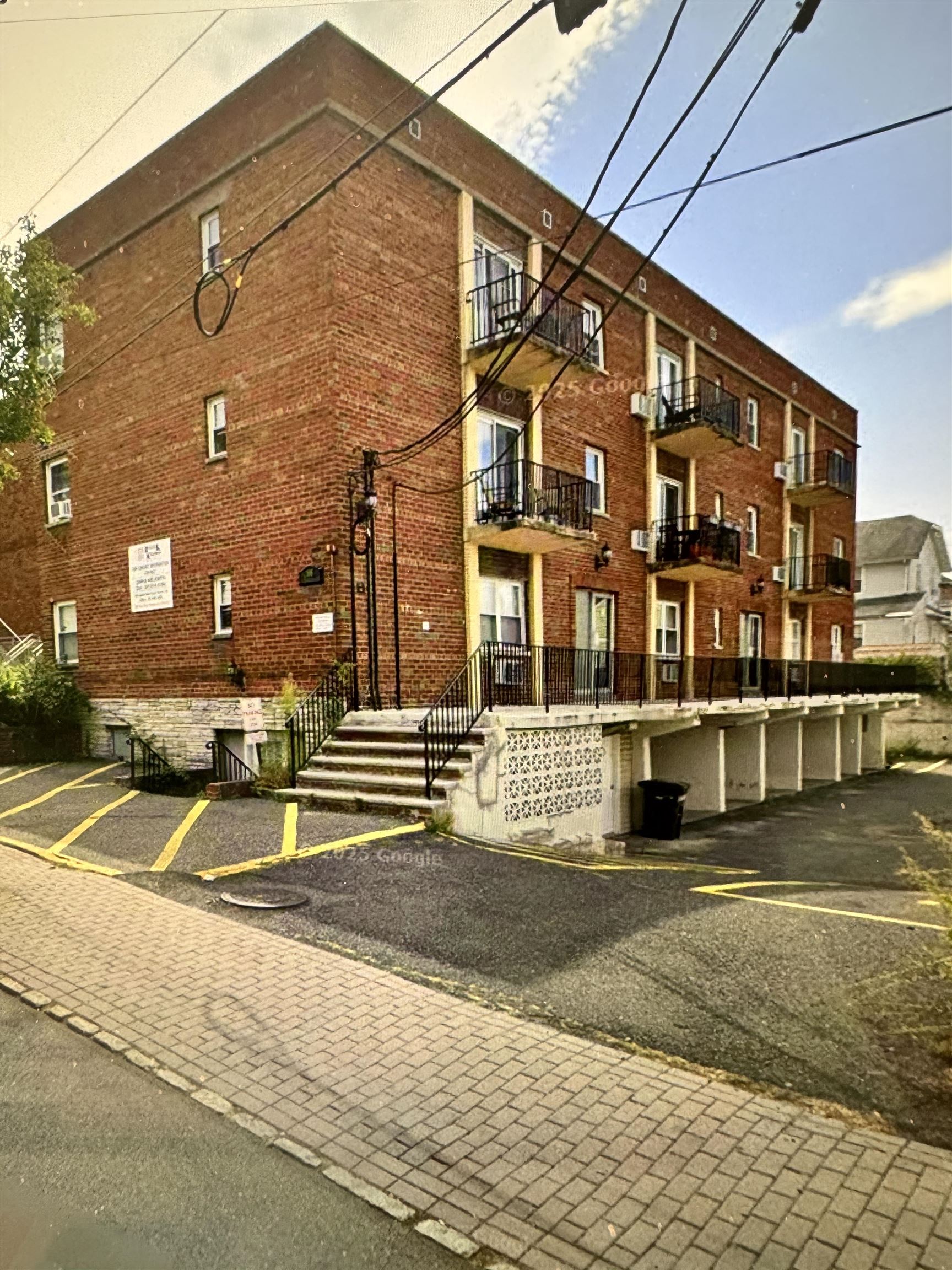 68 East Main Street — photo