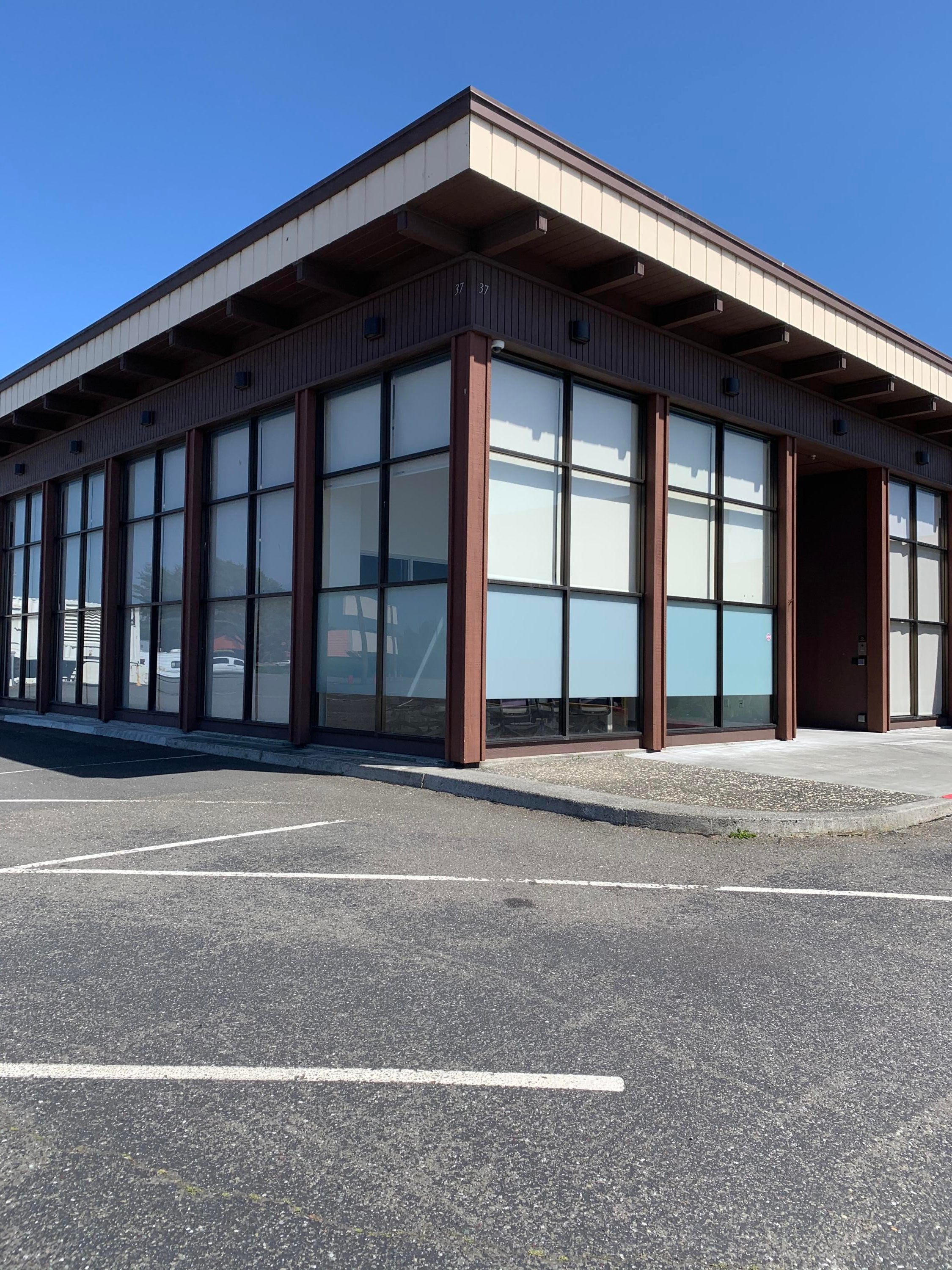 800 W Harris Street — photo