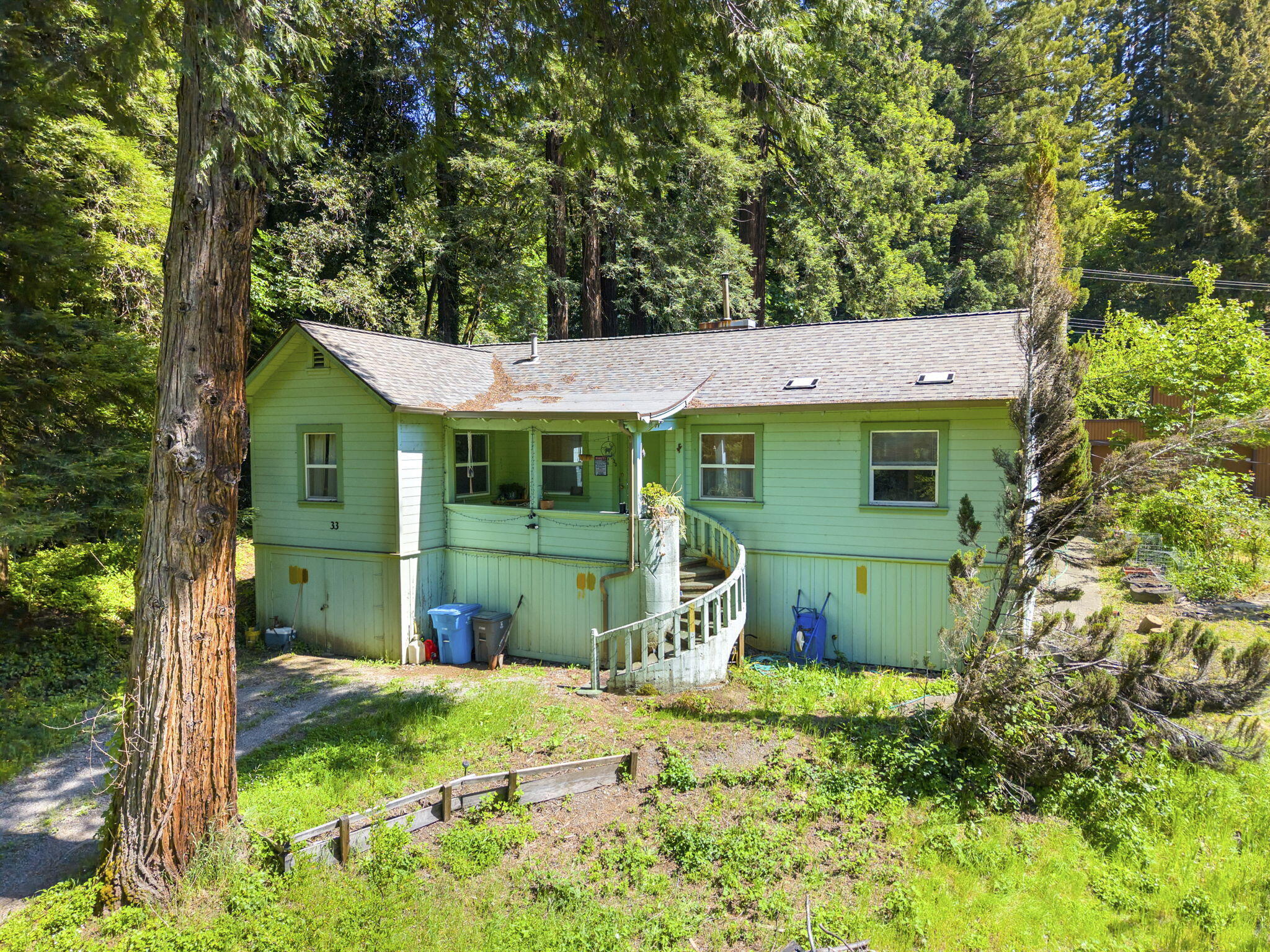 17 Maple Drive — photo