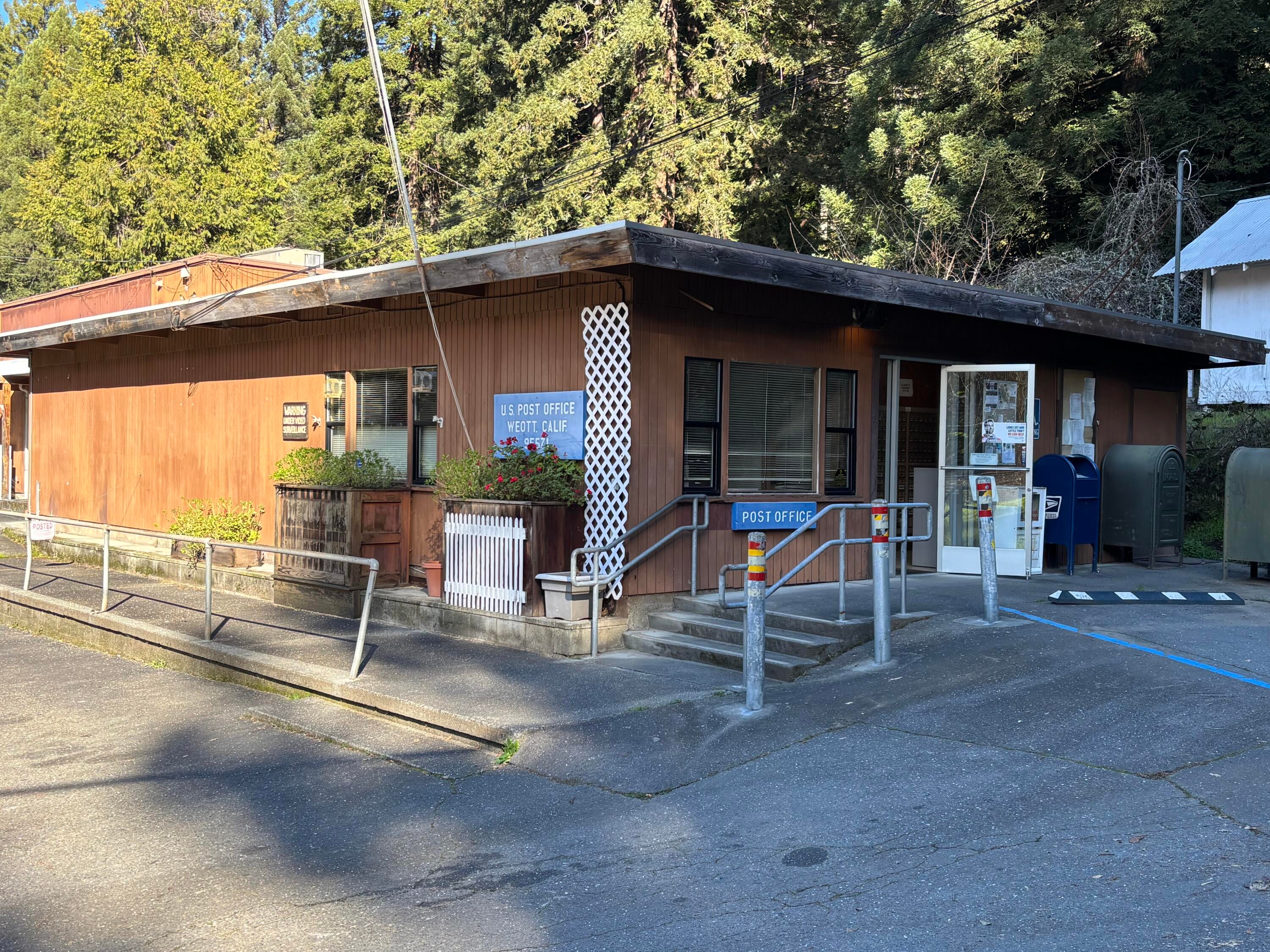 17 Maple Drive — photo