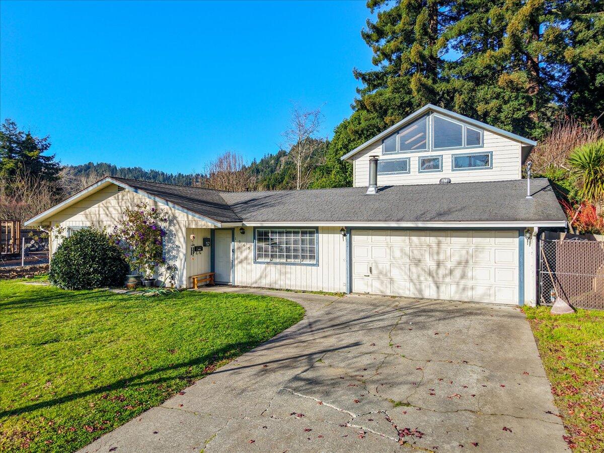 1065 Riverside Drive, Rio Dell, CA 95562