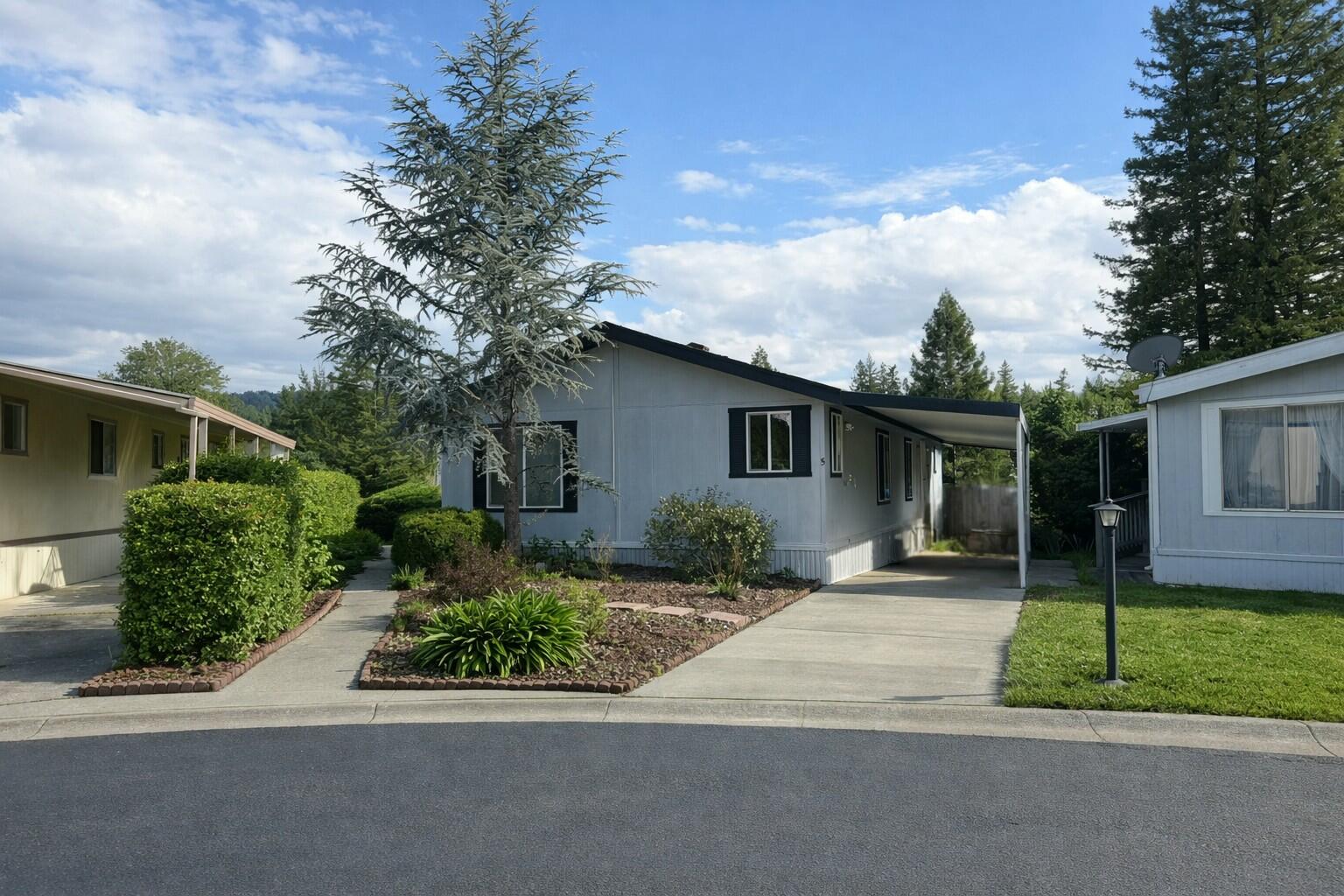 72 W Coast Drive 5 — photo