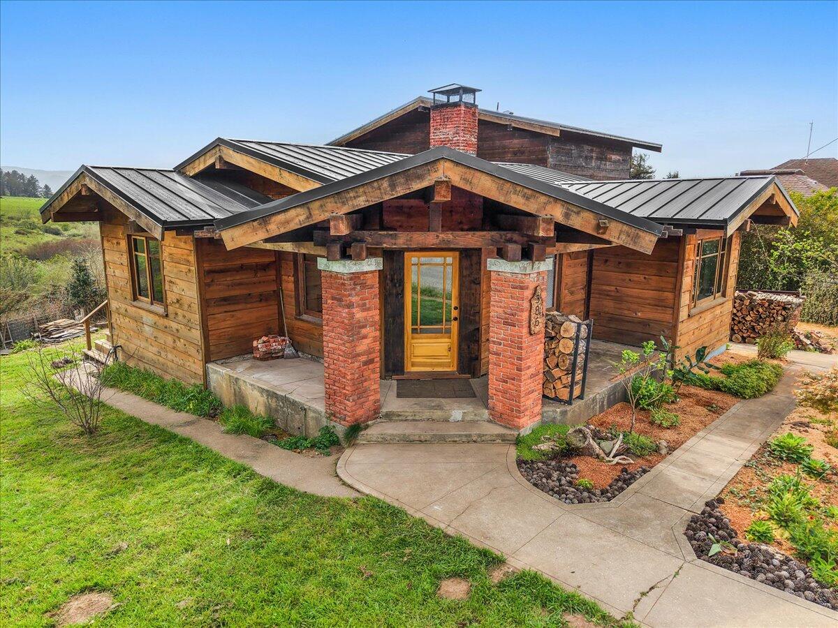 386 Loleta Drive — photo