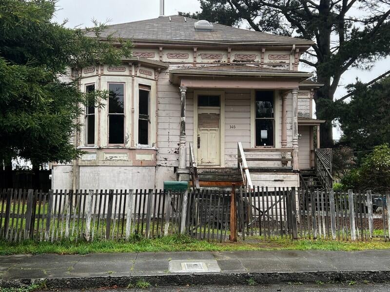 303 Clark Street — photo