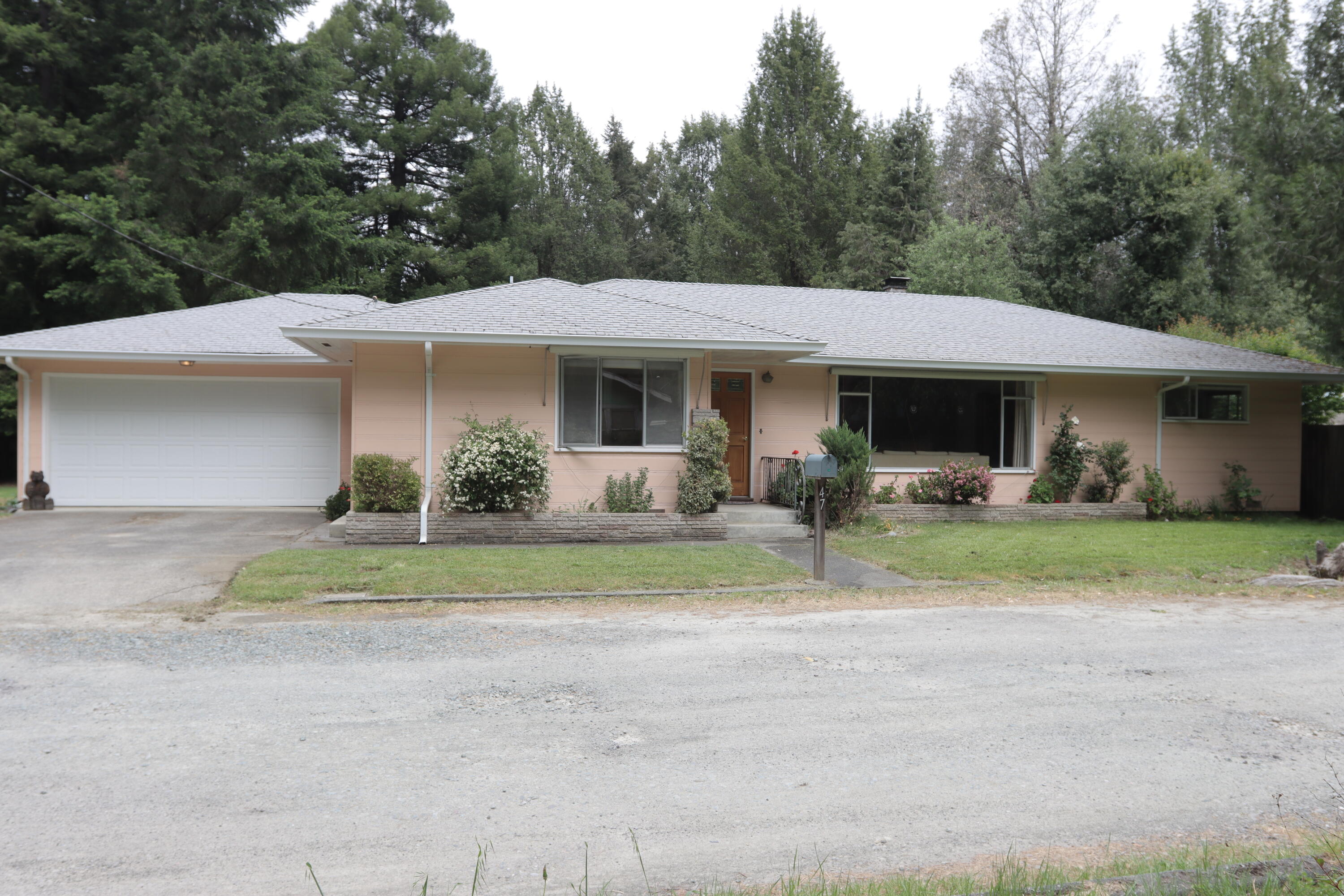 47 Forest Grove Lane — photo
