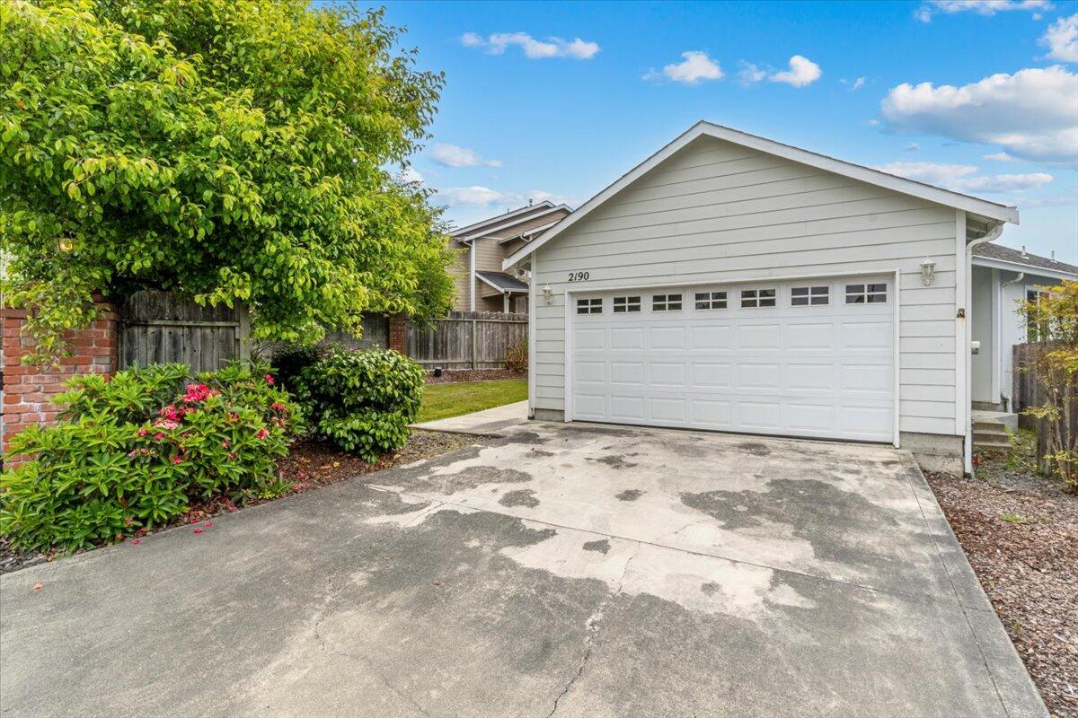 2190 Foxwood Drive — photo