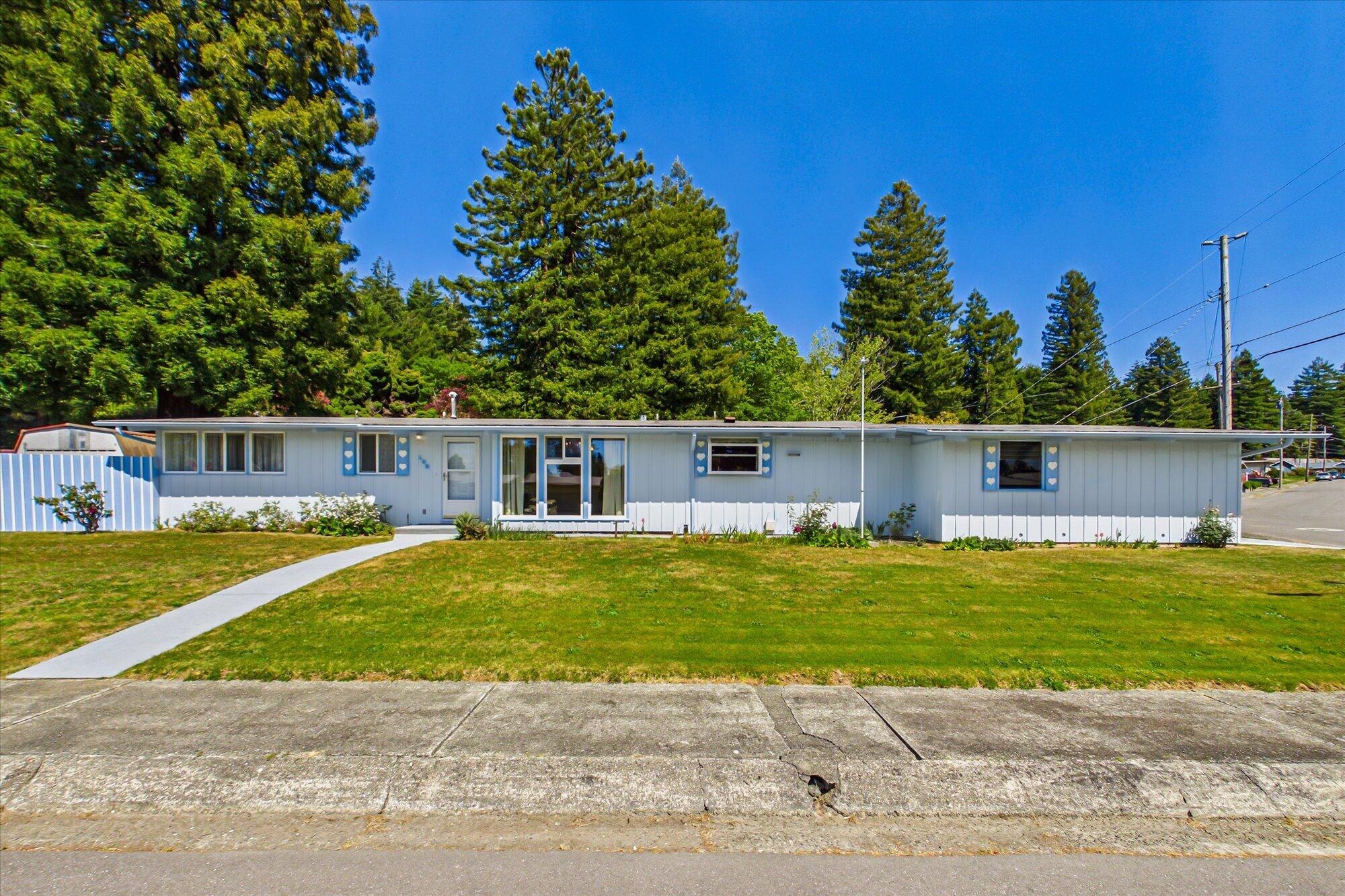 102 Acacia Drive — photo