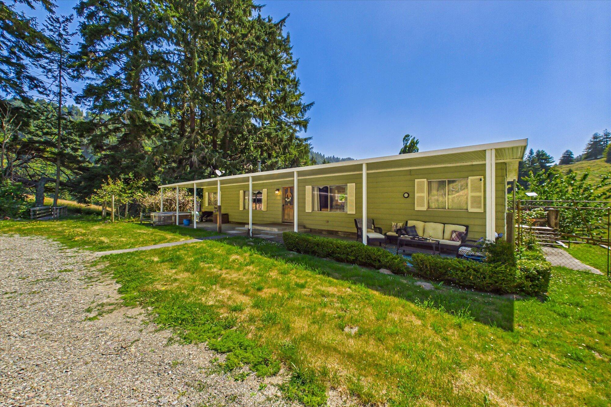 1750 Williams Creek Road — photo