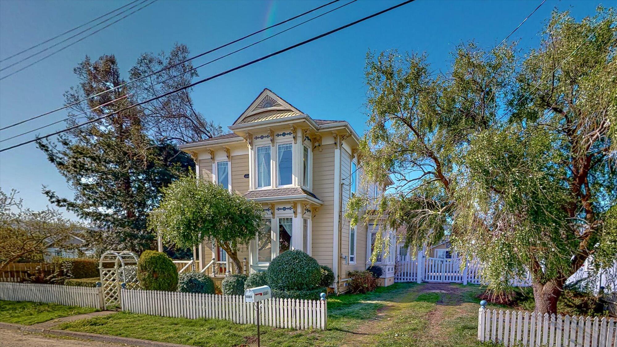 1337 Lincoln Street — photo