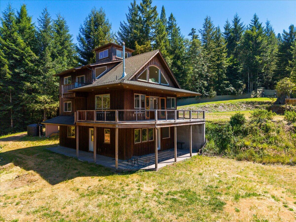 5623 Kneeland Road — photo