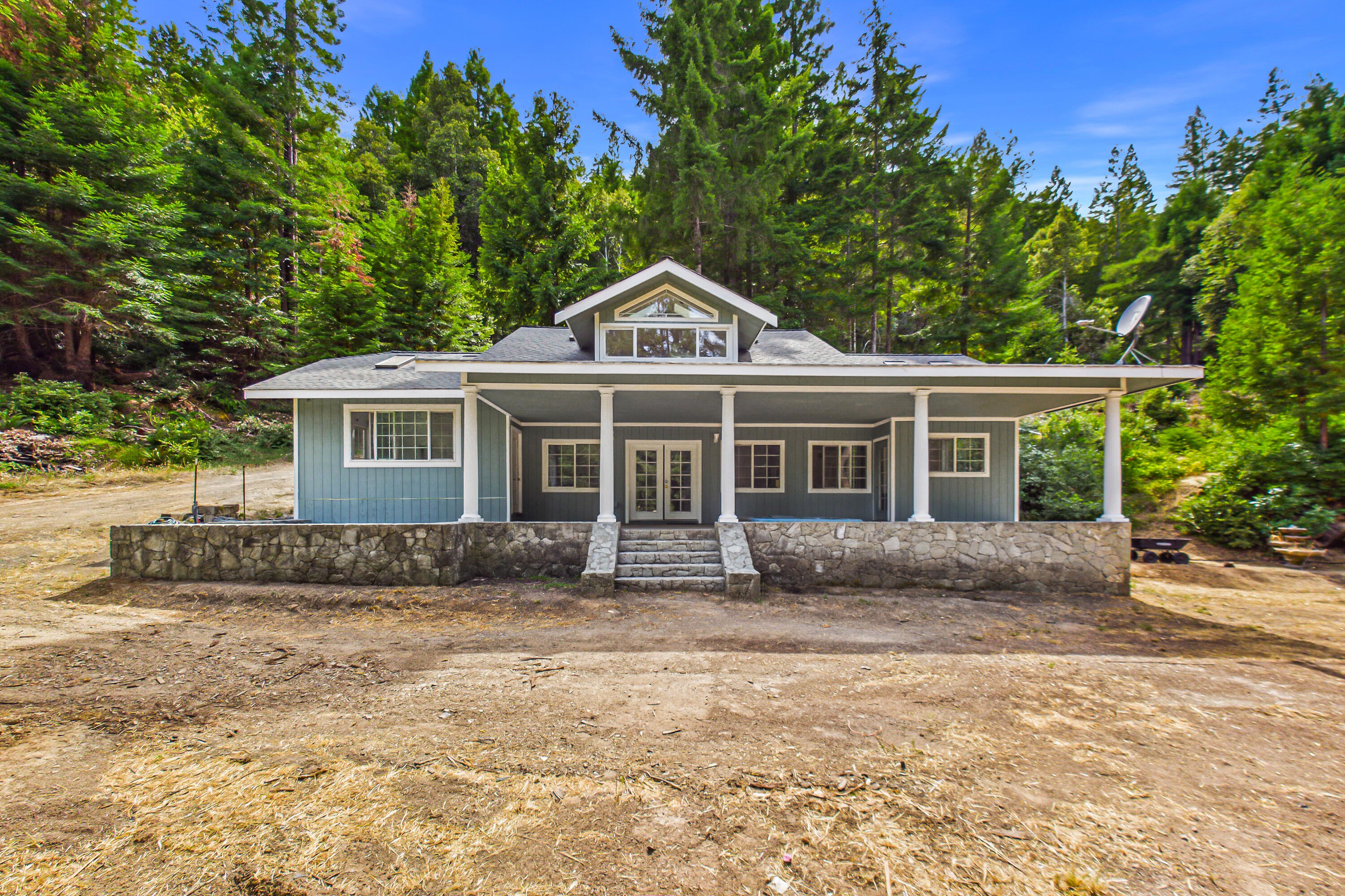 1005 Twin Trees Road — photo