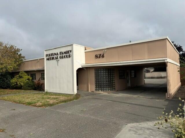 874 Main Street — photo