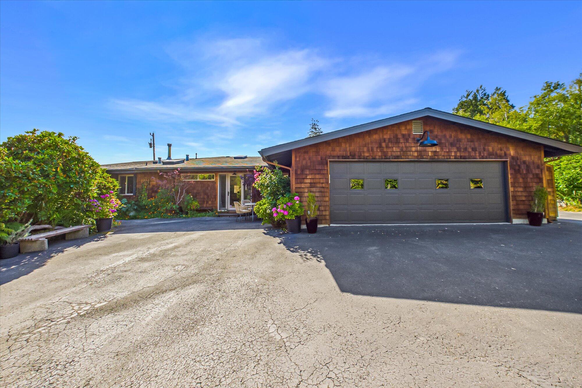 325 Green Hill Road — photo
