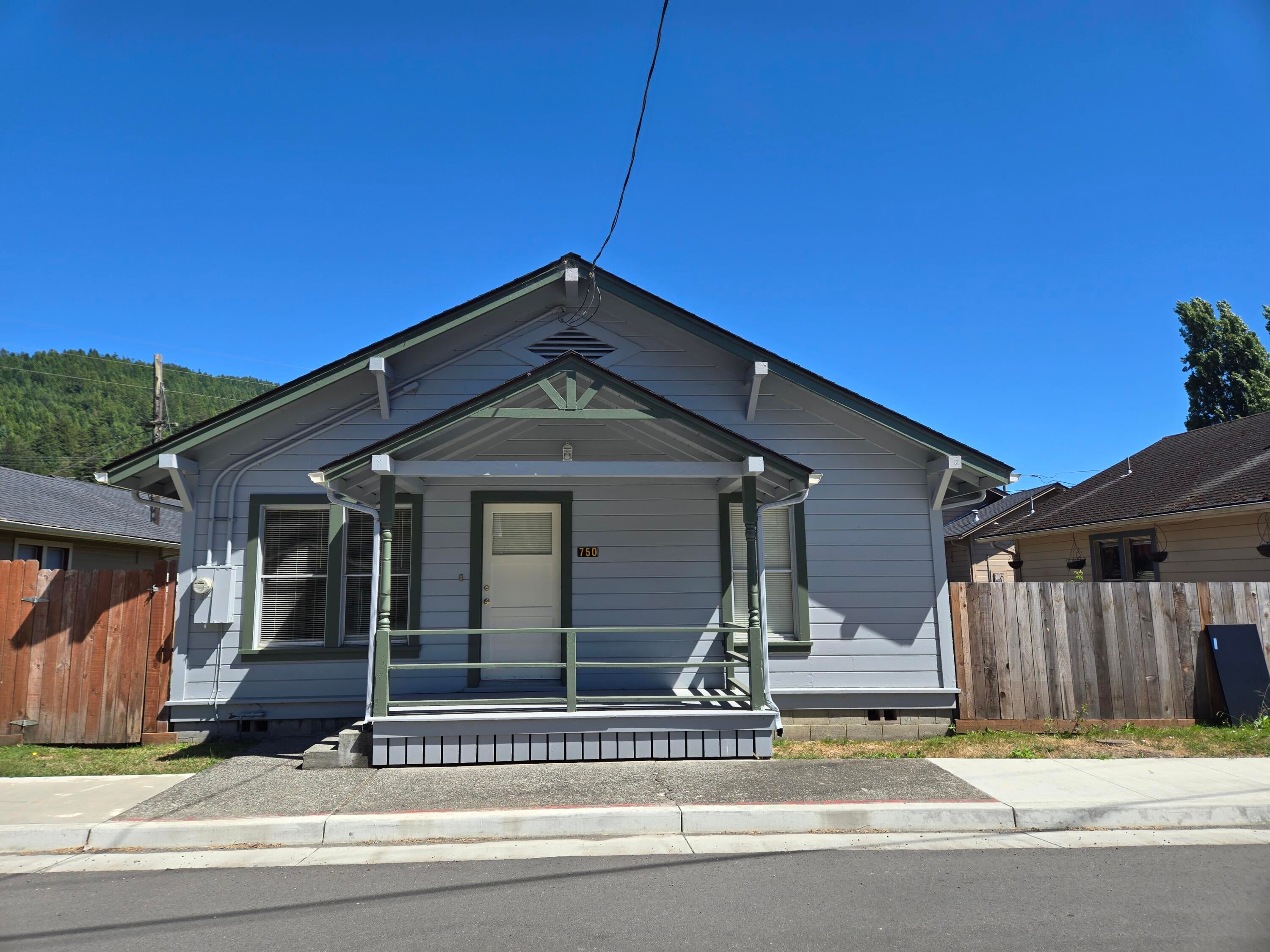 750 Williams Street — photo