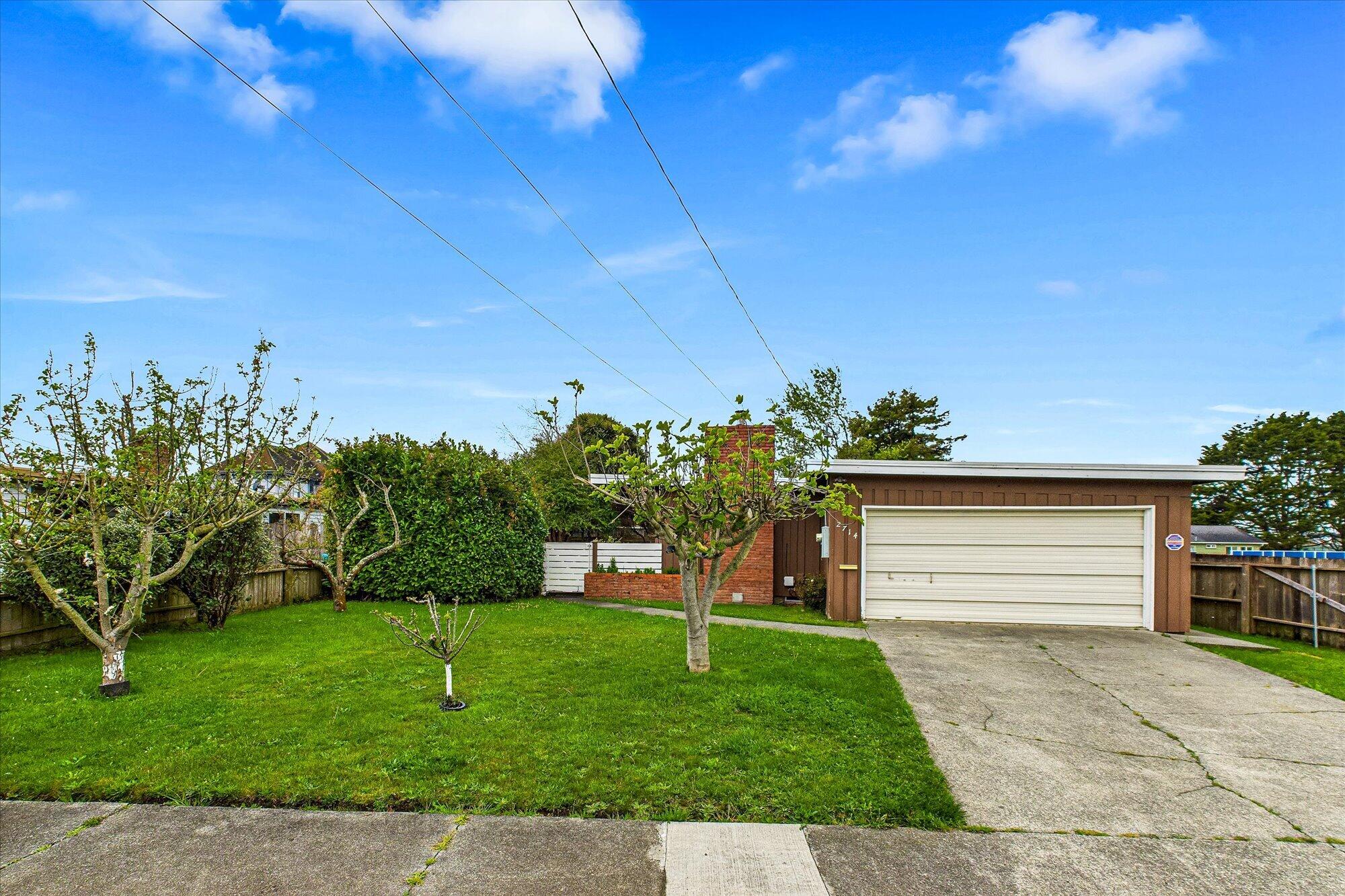 2714 Pine Street, Eureka, CA 95501 — photo 2