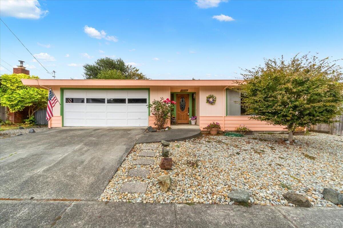 4378 Roberts Drive — photo