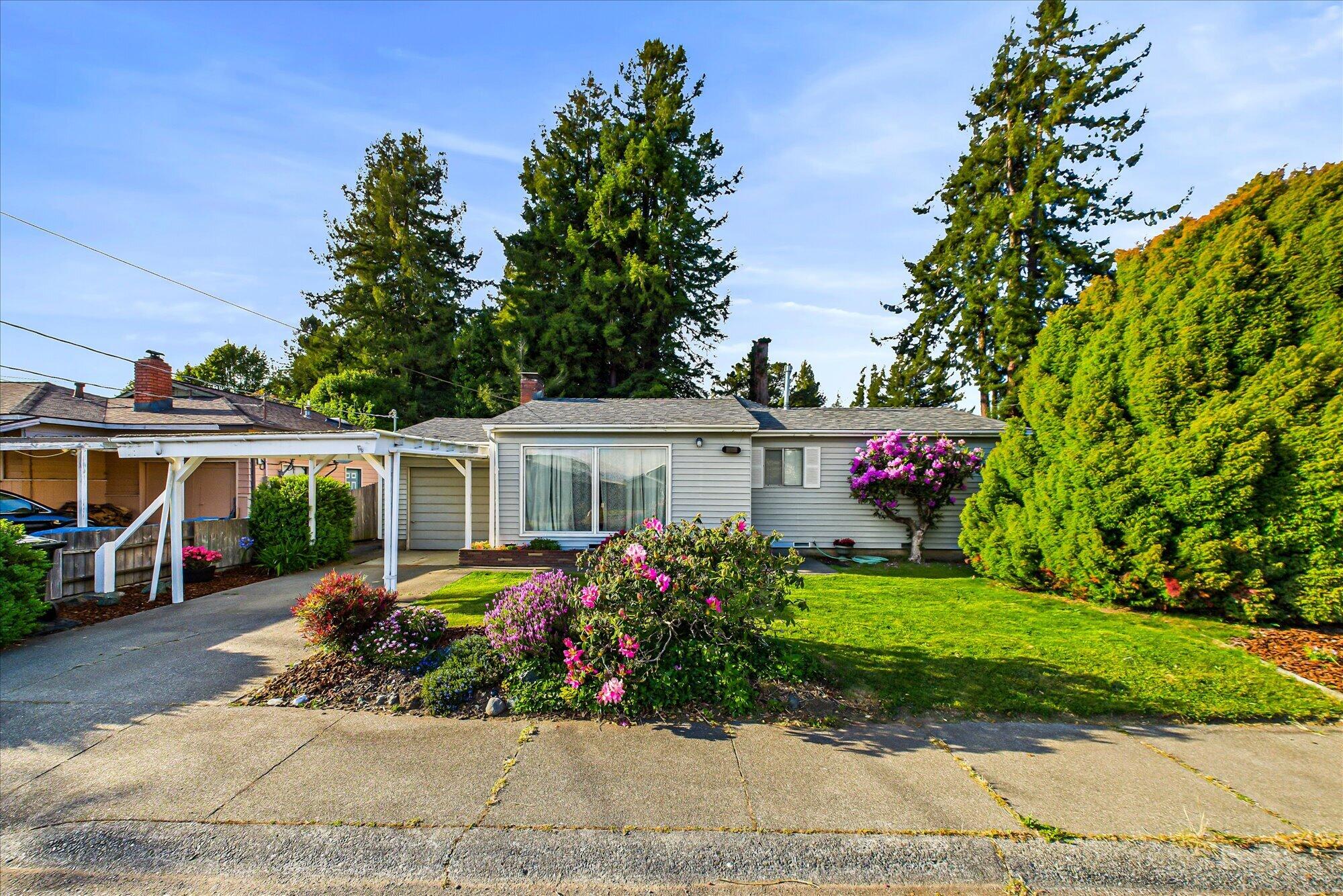 940 Hilltop Drive — photo