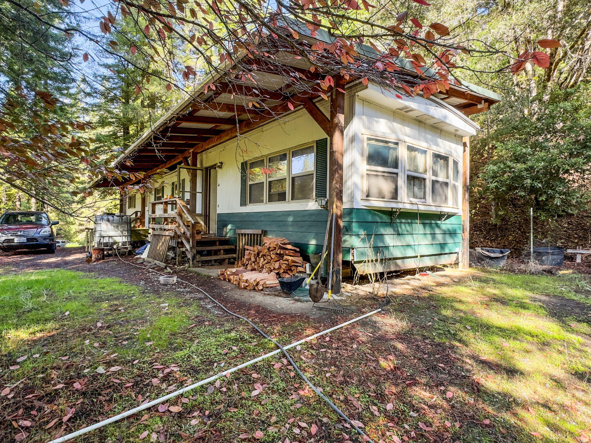 1000 Elk Creek Road — photo