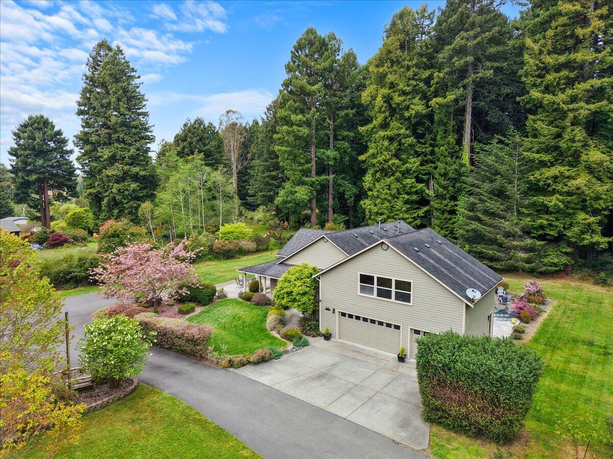 2690 O'Neil Lane — photo