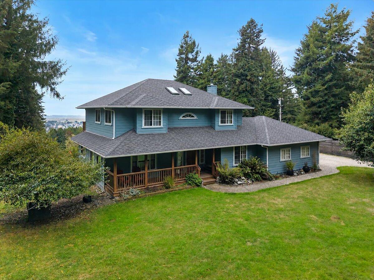 108 Hammer Lane — photo