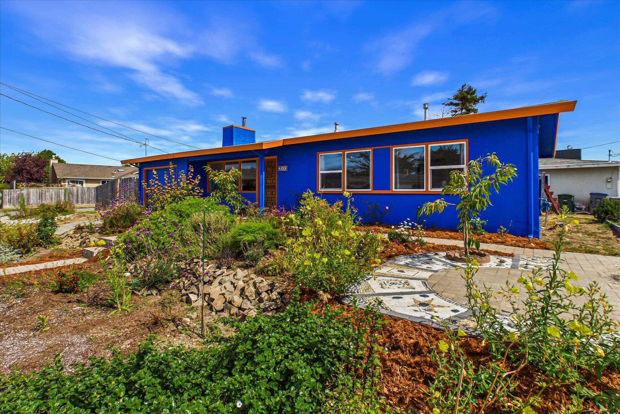 2590 Wyatt Lane — photo