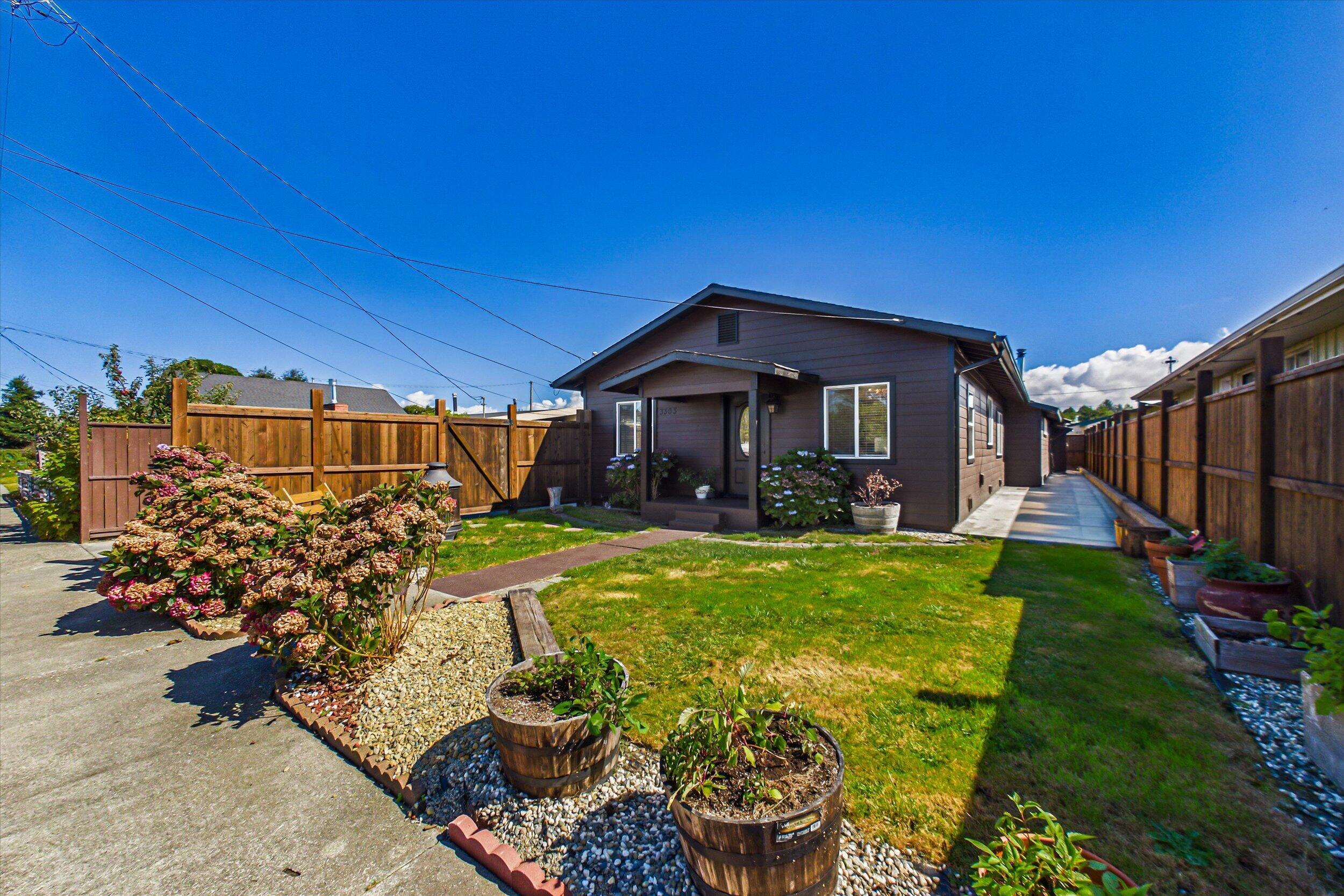 3303 Summer Street, Eureka, CA 95503 — photo 2