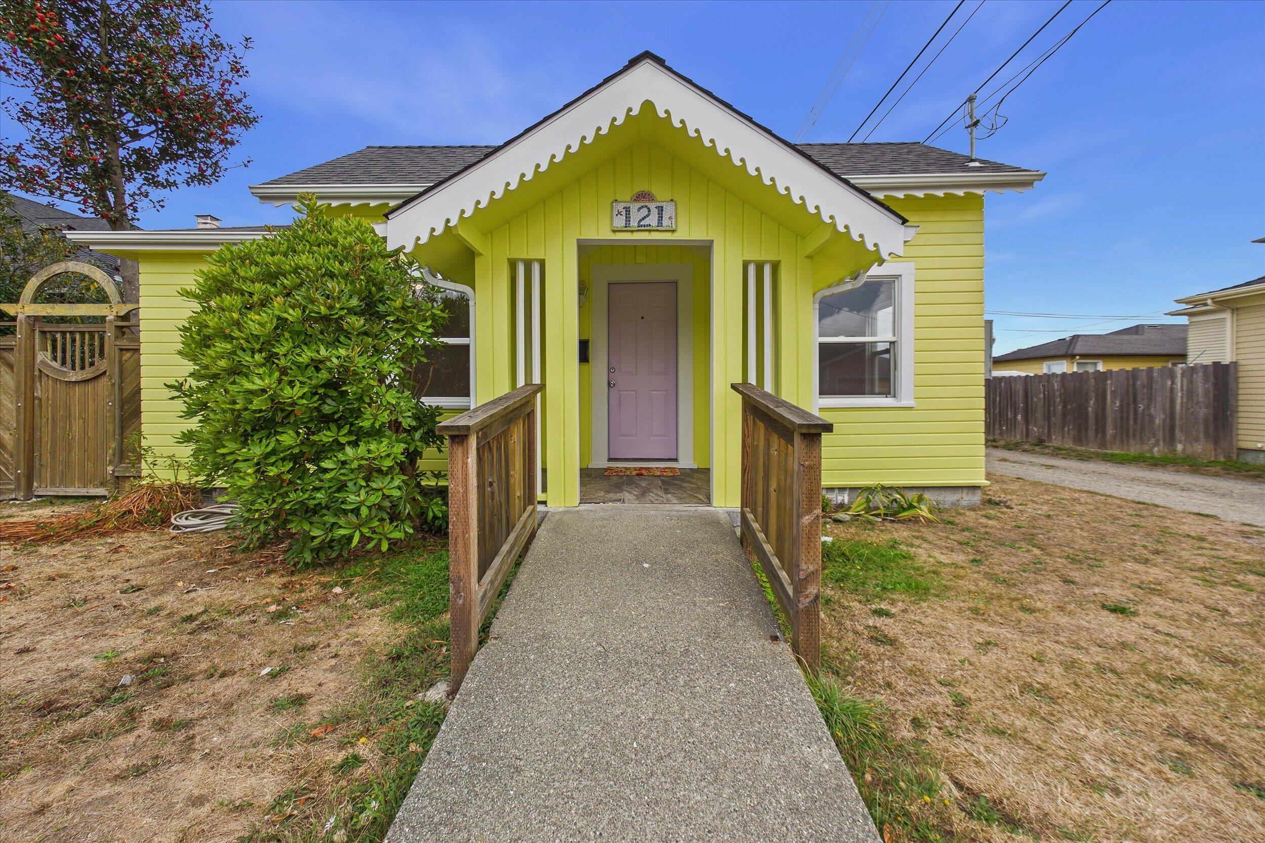 121 Trinity Street — photo